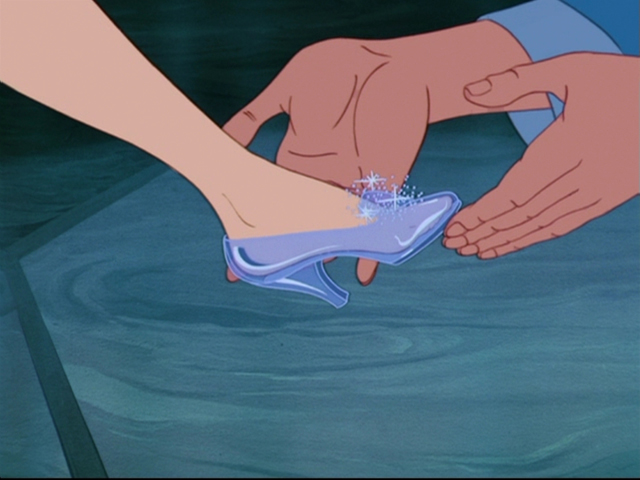 cף˾2012＾l(f)͡ҹCinderella@ʯDVDӰʿ؄eՈЬOӋChristian LouboutinOӋһˮЬ 