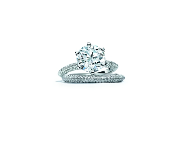 130ȫ@The Tiffany® SettingܽצǶ@䣬130ö