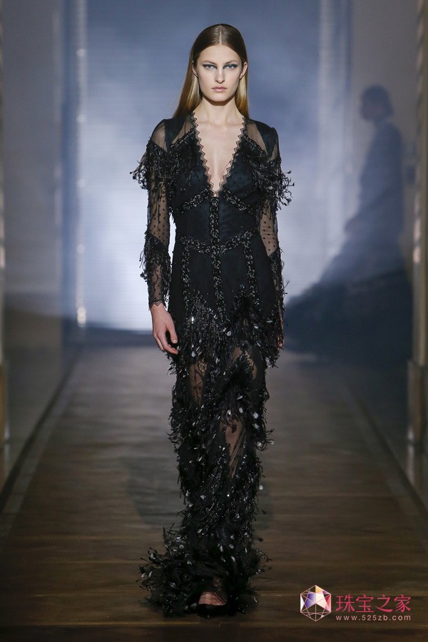 Givenchy ɫ 2018 ߶rb