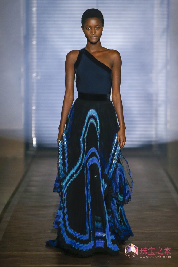 Givenchy 2018ϵи߶rb