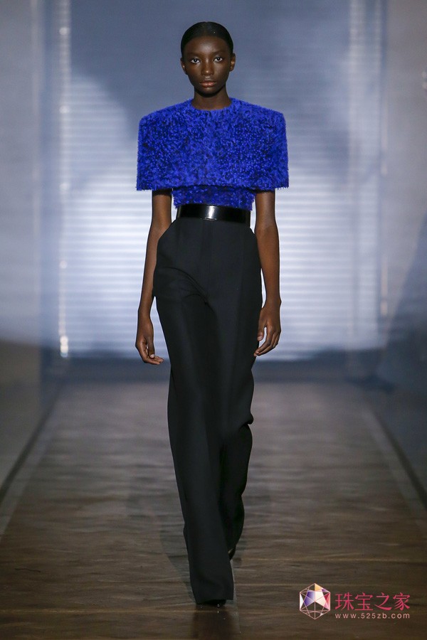 Givenchy 2018ϵи߶rb