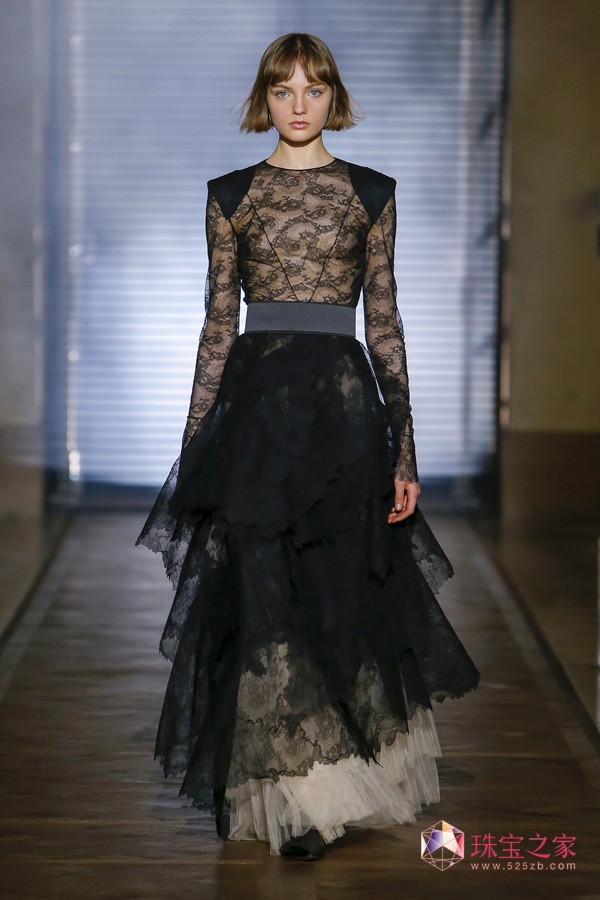 Givenchy ɫ 2018 ߶rb