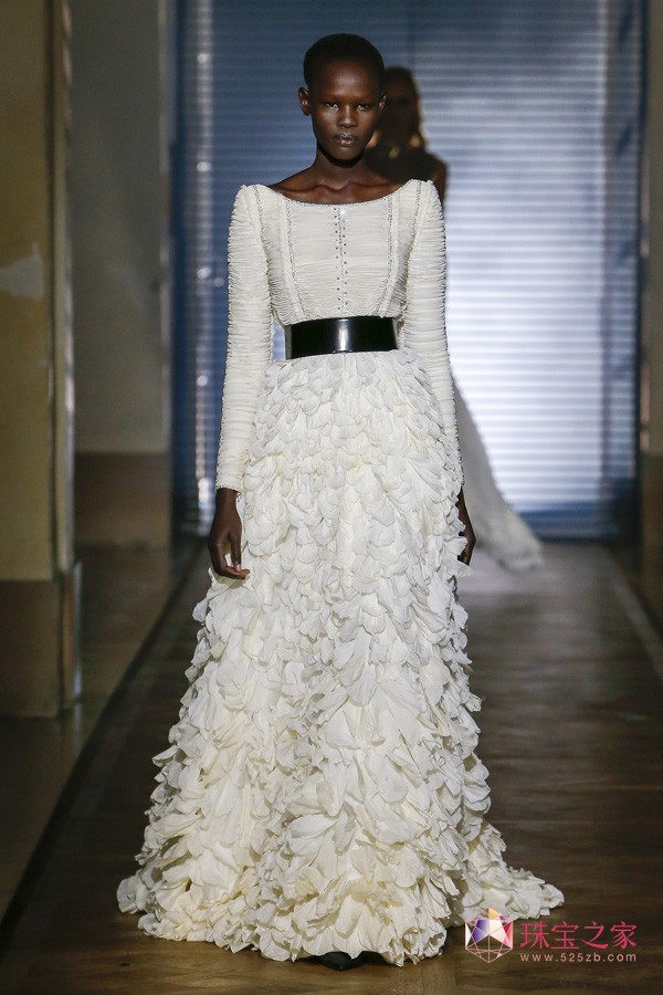 Givenchy 2018ϵи߶rb