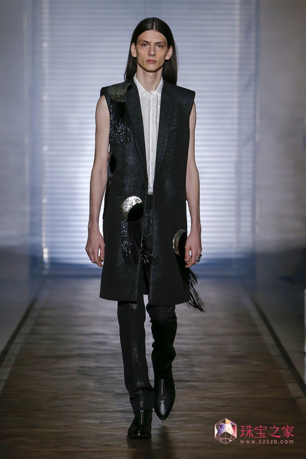 Givenchy ɫ 2018 ߶rb