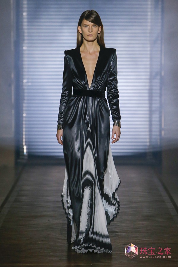 Givenchy 2018ϵи߶rb